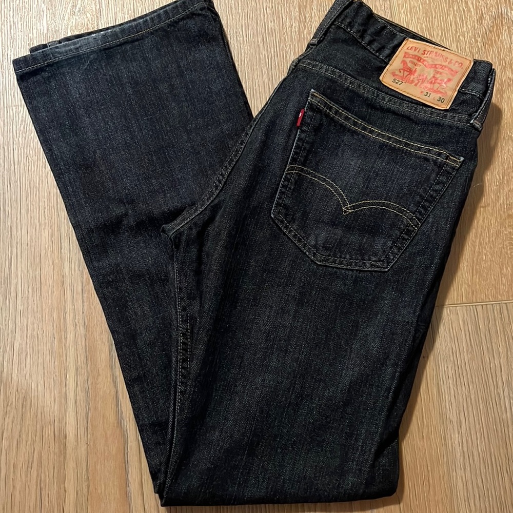 Levi’s 527